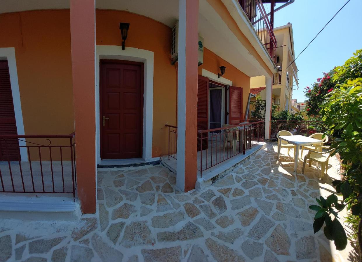 קאבוס Dora'S Apartments מראה חיצוני תמונה